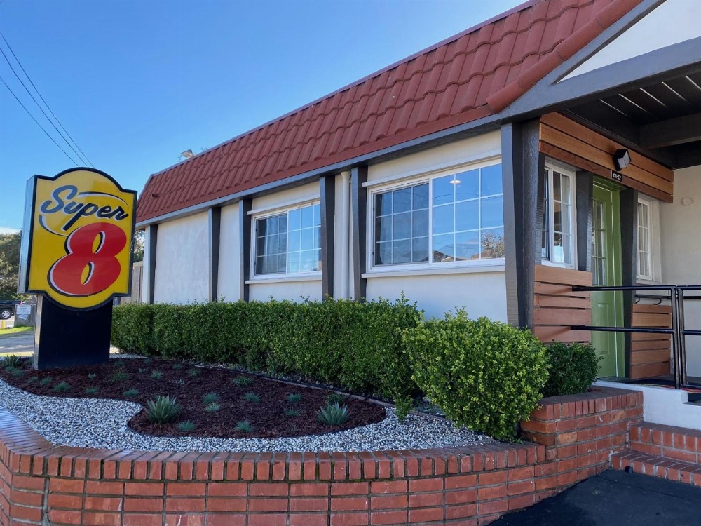 Super 8 by Wyndham Monterey Main image